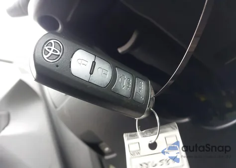 2020 Toyota Yaris Le from USA, damaged, VIN 3MYDLBYV6LY712545